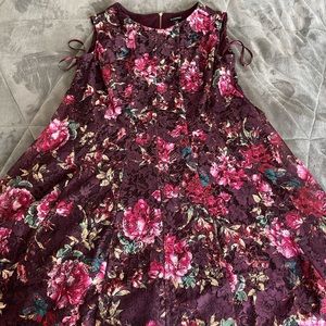 Roz & Ali dark purple floral dress